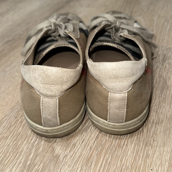 Burberry sneakers - Picture 4 of 7